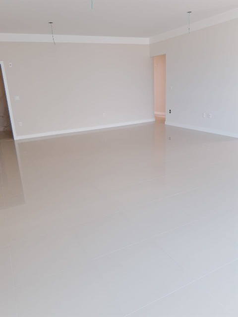 Apartamento à venda com 3 quartos, 133m² - Foto 32