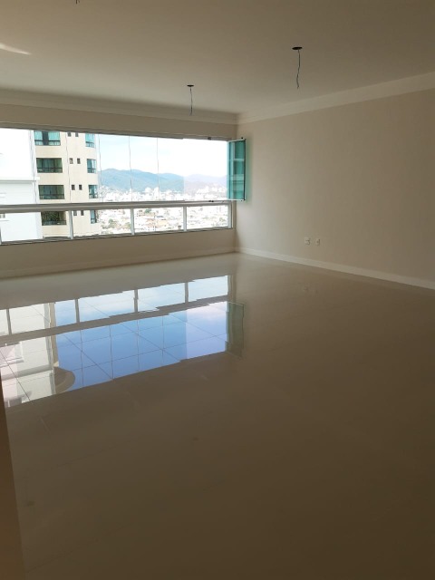 Apartamento à venda com 3 quartos, 133m² - Foto 31