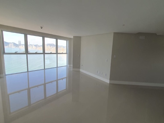 Apartamento à venda com 3 quartos, 164m² - Foto 8