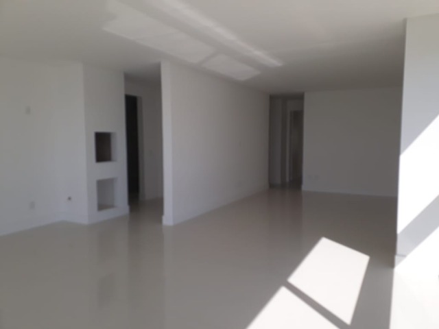 Apartamento à venda com 3 quartos, 157m² - Foto 6