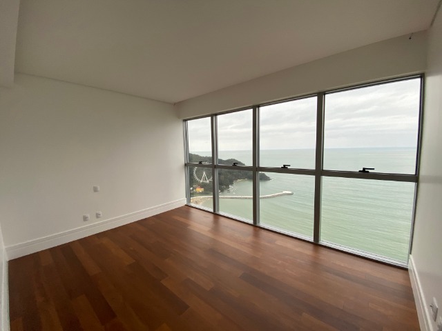 Apartamento à venda com 4 quartos, 215m² - Foto 6