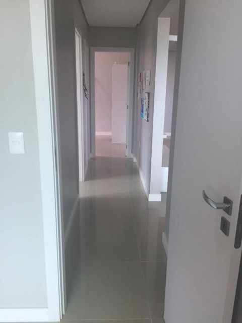 Apartamento à venda com 3 quartos, 122m² - Foto 19