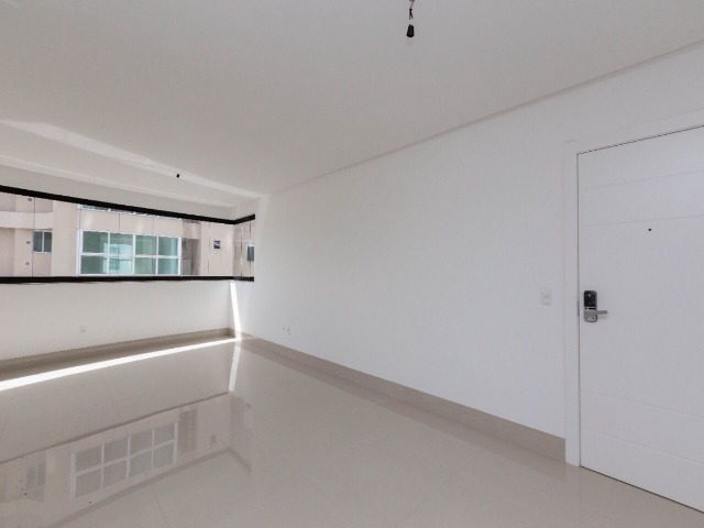 Apartamento à venda com 4 quartos, 150m² - Foto 22