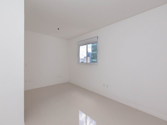 Apartamento à venda com 4 quartos, 150m² - Foto 24