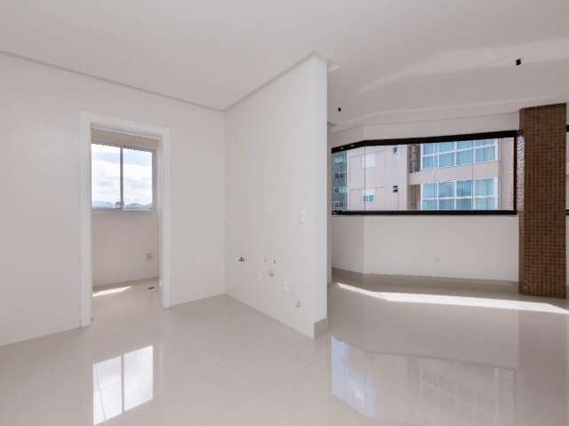 Apartamento à venda com 4 quartos, 150m² - Foto 9