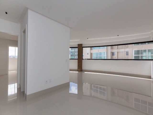 Apartamento à venda com 4 quartos, 150m² - Foto 3