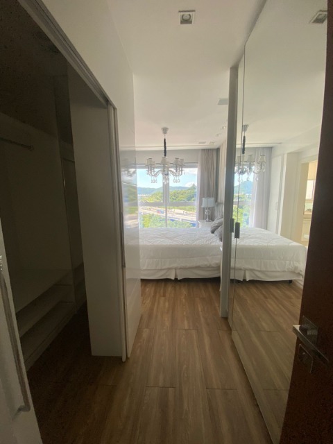 Apartamento à venda com 4 quartos, 220m² - Foto 13