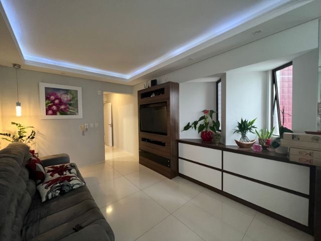 Apartamento à venda com 2 quartos, 123m² - Foto 1