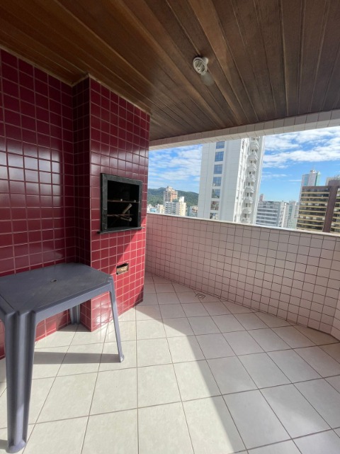 Apartamento à venda com 2 quartos, 120m² - Foto 2