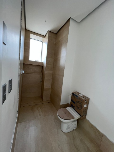 Apartamento à venda com 4 quartos, 249m² - Foto 9