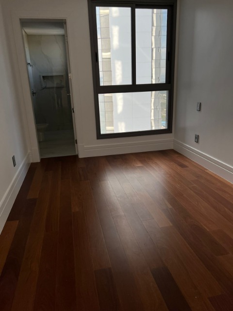 Apartamento à venda com 4 quartos, 230m² - Foto 6