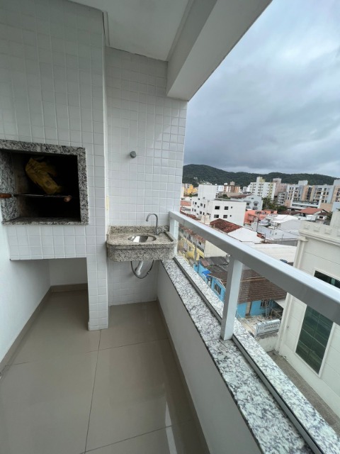 Apartamento à venda com 3 quartos, 90m² - Foto 4