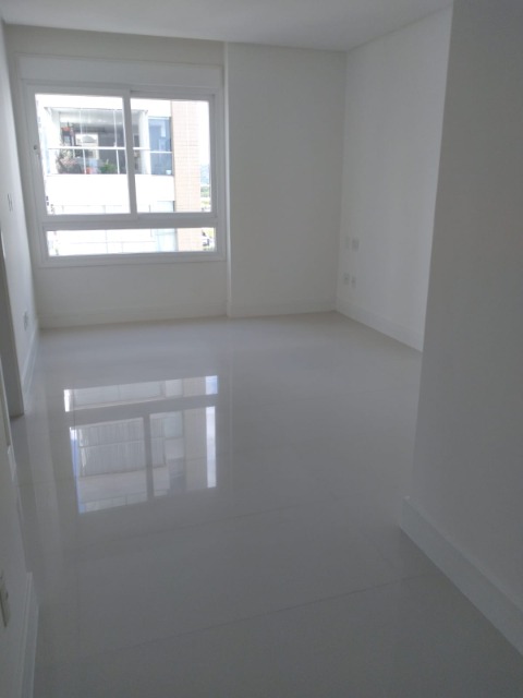 Apartamento à venda com 3 quartos, 157m² - Foto 12