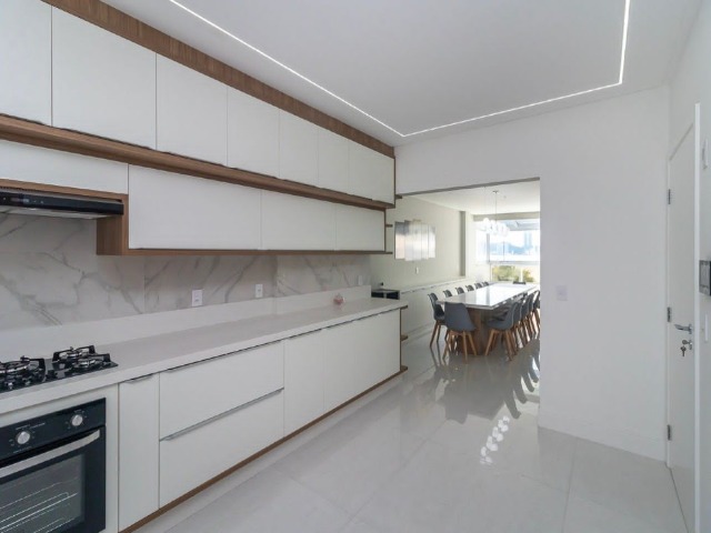 Apartamento à venda com 4 quartos, 200m² - Foto 4