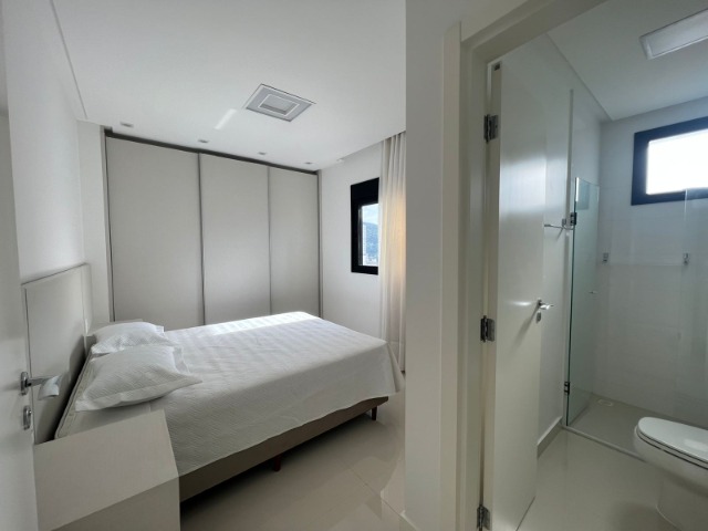 Apartamento à venda com 3 quartos, 122m² - Foto 11