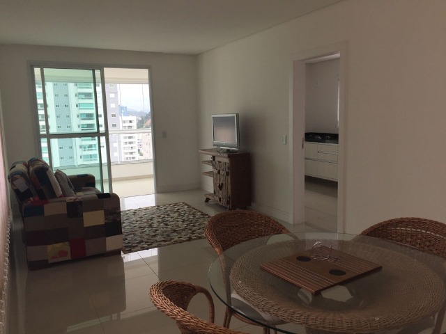 Apartamento à venda com 3 quartos, 125m² - Foto 3