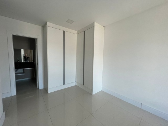 Apartamento à venda com 3 quartos, 140m² - Foto 14