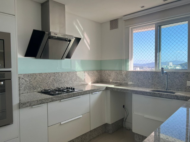 Apartamento à venda com 3 quartos, 170m² - Foto 11