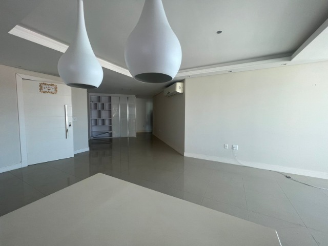 Apartamento à venda com 3 quartos, 170m² - Foto 15