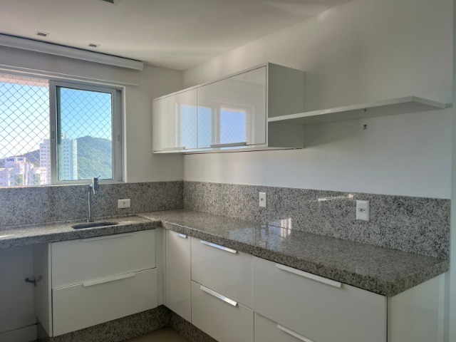 Apartamento à venda com 3 quartos, 170m² - Foto 9