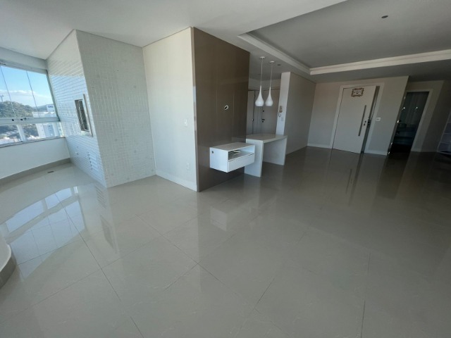 Apartamento à venda com 3 quartos, 170m² - Foto 17