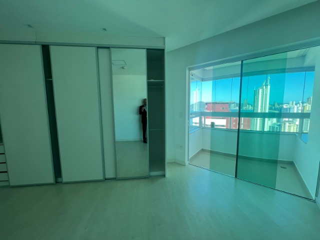 Apartamento à venda com 3 quartos, 170m² - Foto 32