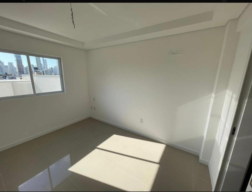 Apartamento à venda com 3 quartos, 118m² - Foto 5