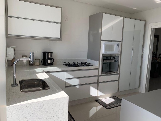 Apartamento à venda com 3 quartos, 140m² - Foto 10