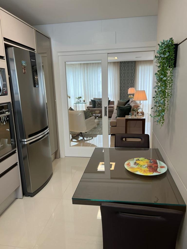 Apartamento à venda com 4 quartos, 167m² - Foto 4