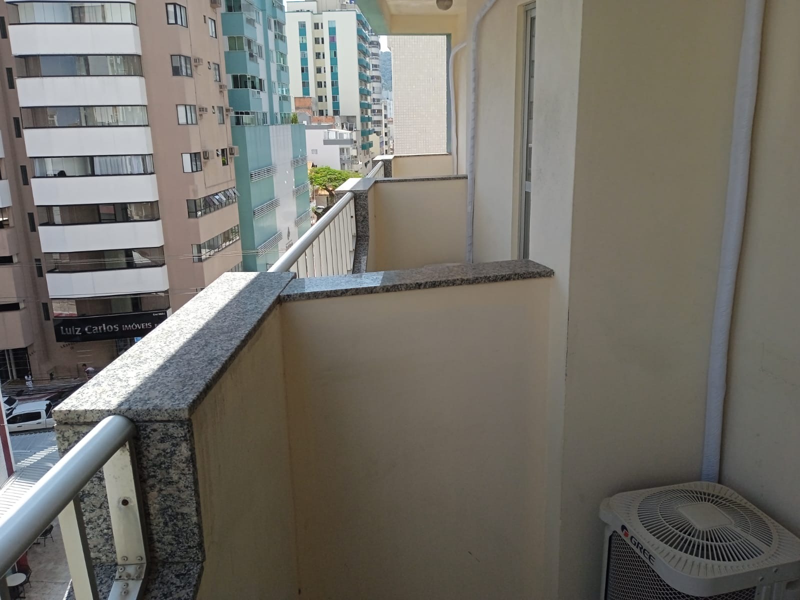 Apartamento para alugar com 4 quartos, 189m² - Foto 4