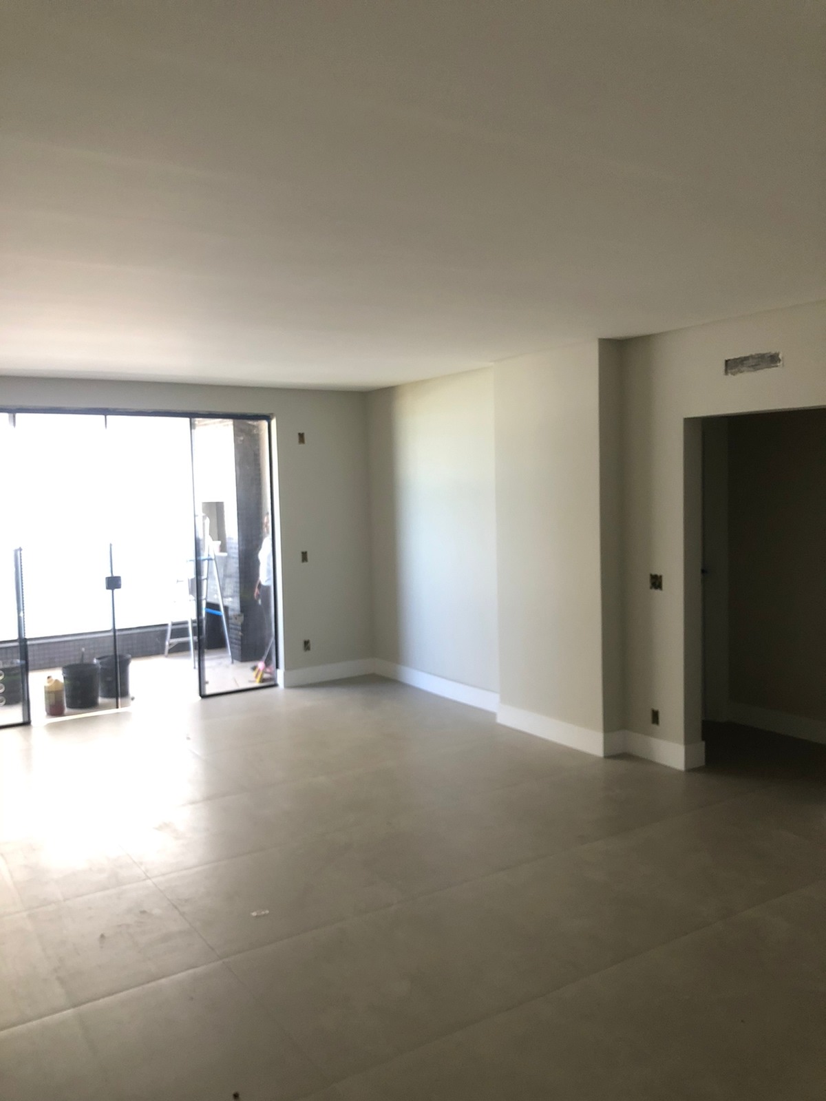 Apartamento à venda com 3 quartos, 113m² - Foto 2