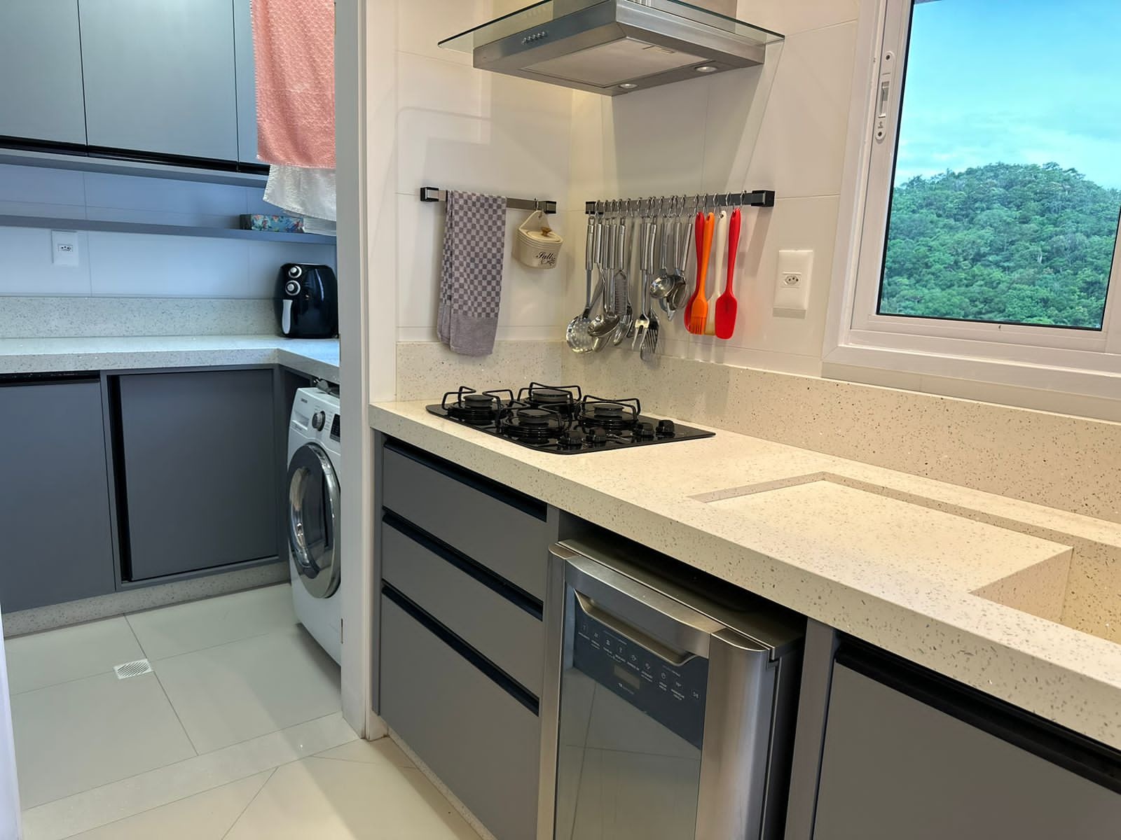 Apartamento à venda com 4 quartos, 160m² - Foto 9