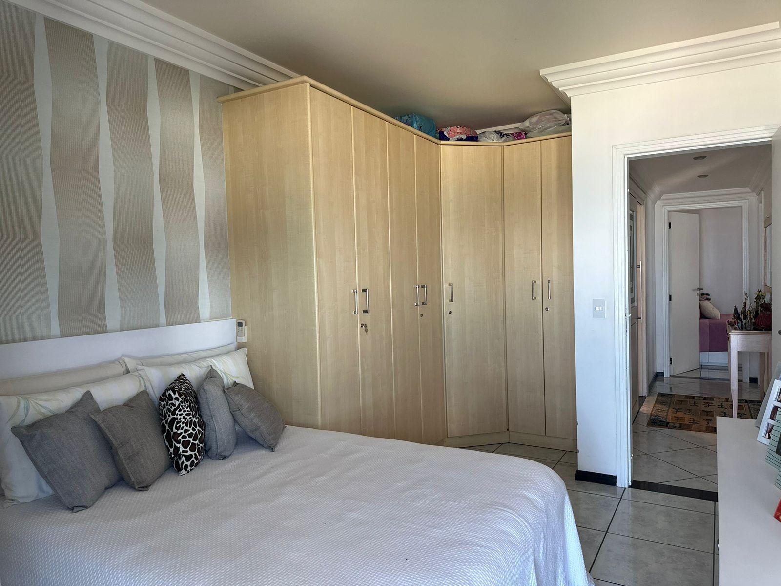 Apartamento à venda com 3 quartos, 230m² - Foto 7