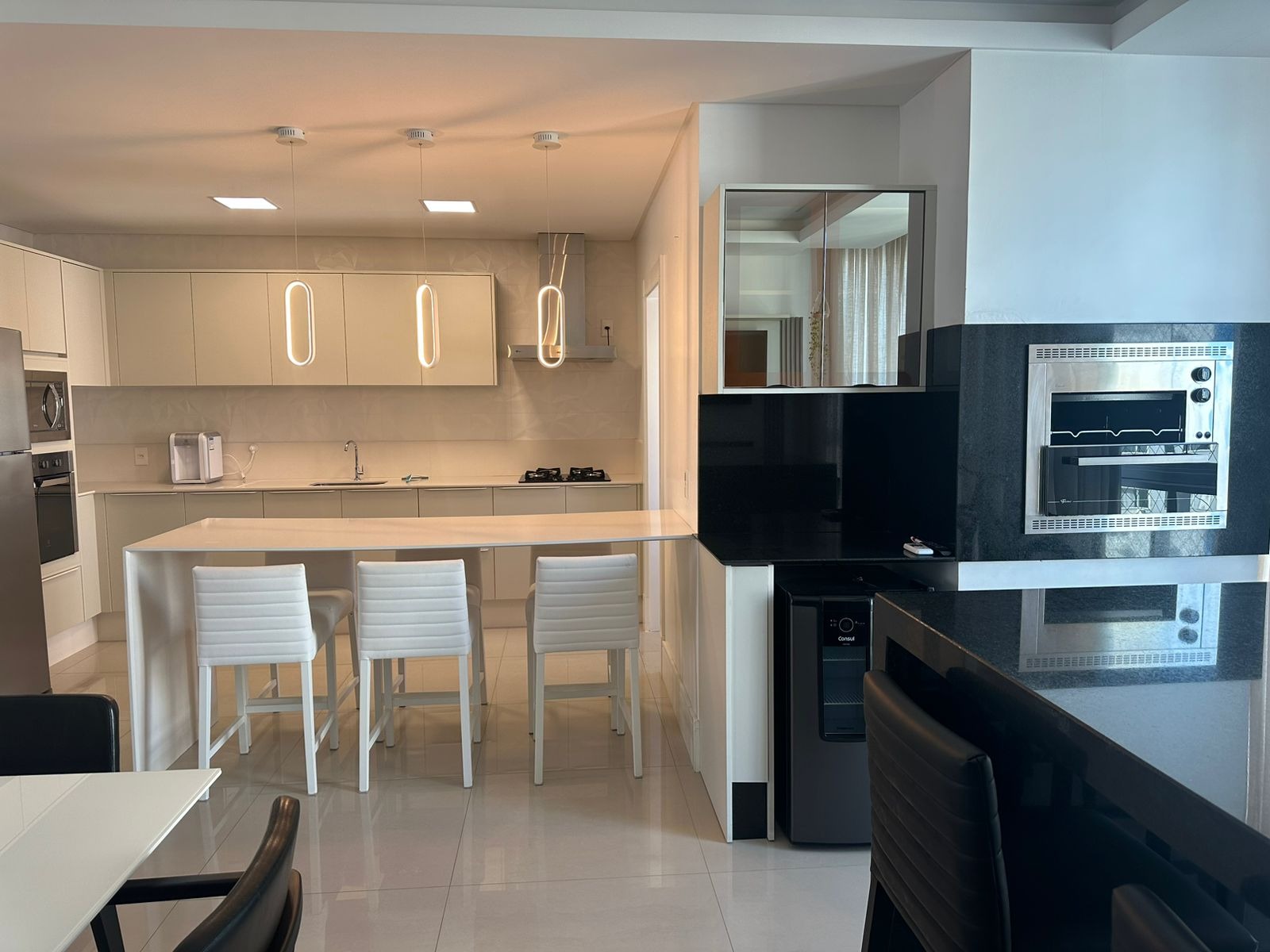 Apartamento à venda com 3 quartos, 137m² - Foto 8