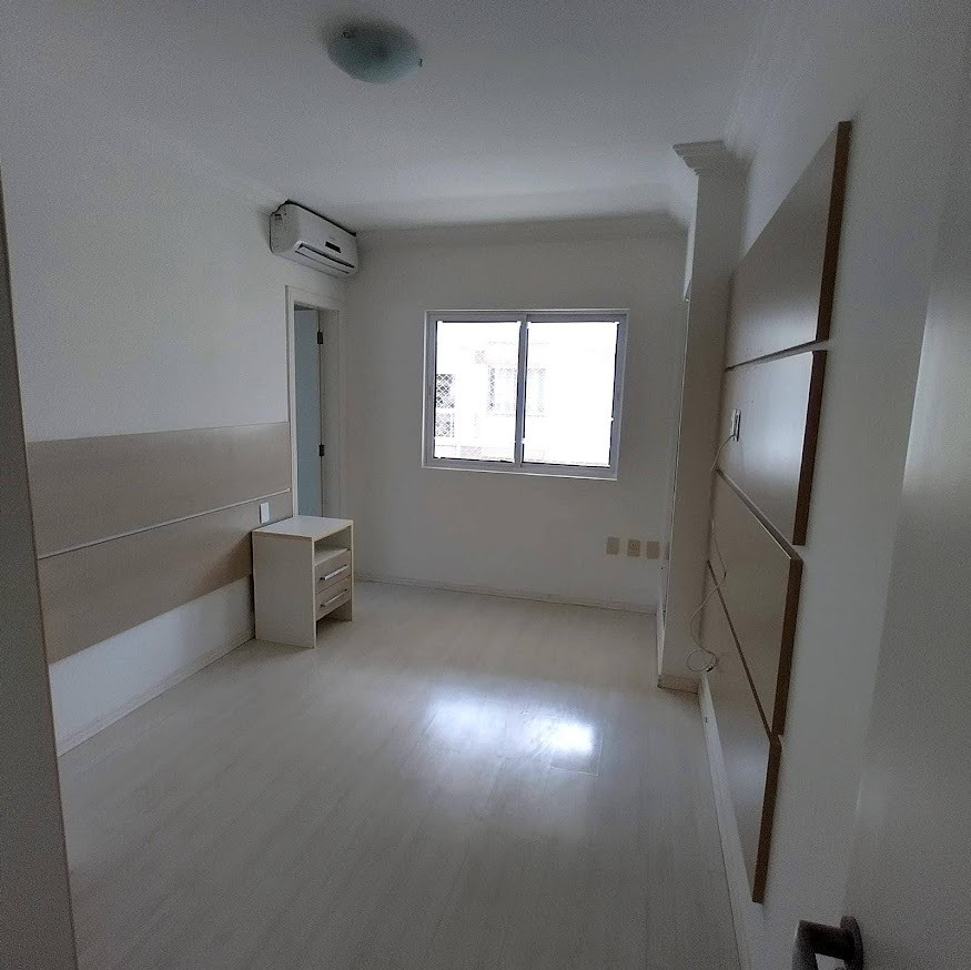 Apartamento à venda com 3 quartos, 105m² - Foto 13