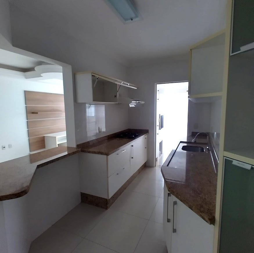 Apartamento à venda com 3 quartos, 105m² - Foto 4