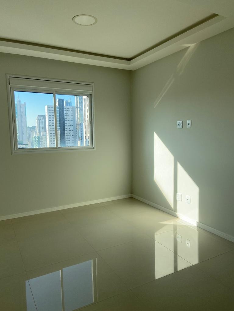 Apartamento à venda com 4 quartos, 150m² - Foto 14