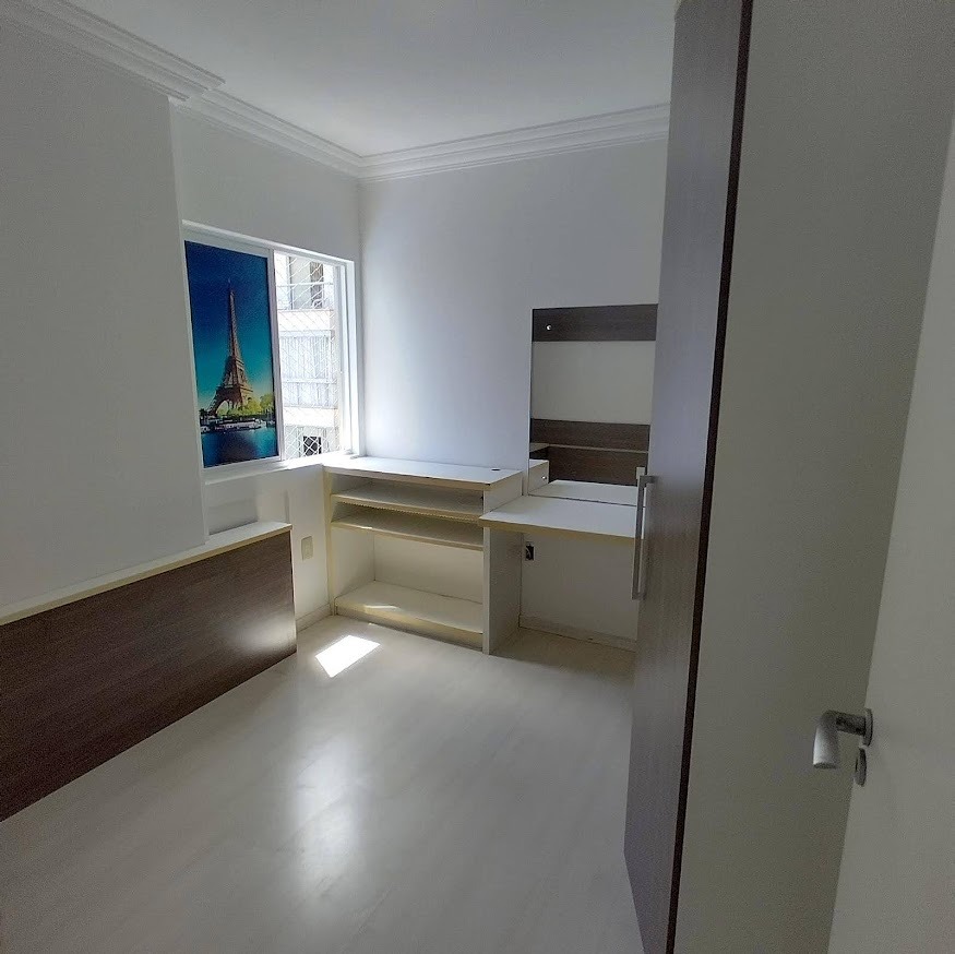 Apartamento à venda com 3 quartos, 105m² - Foto 17