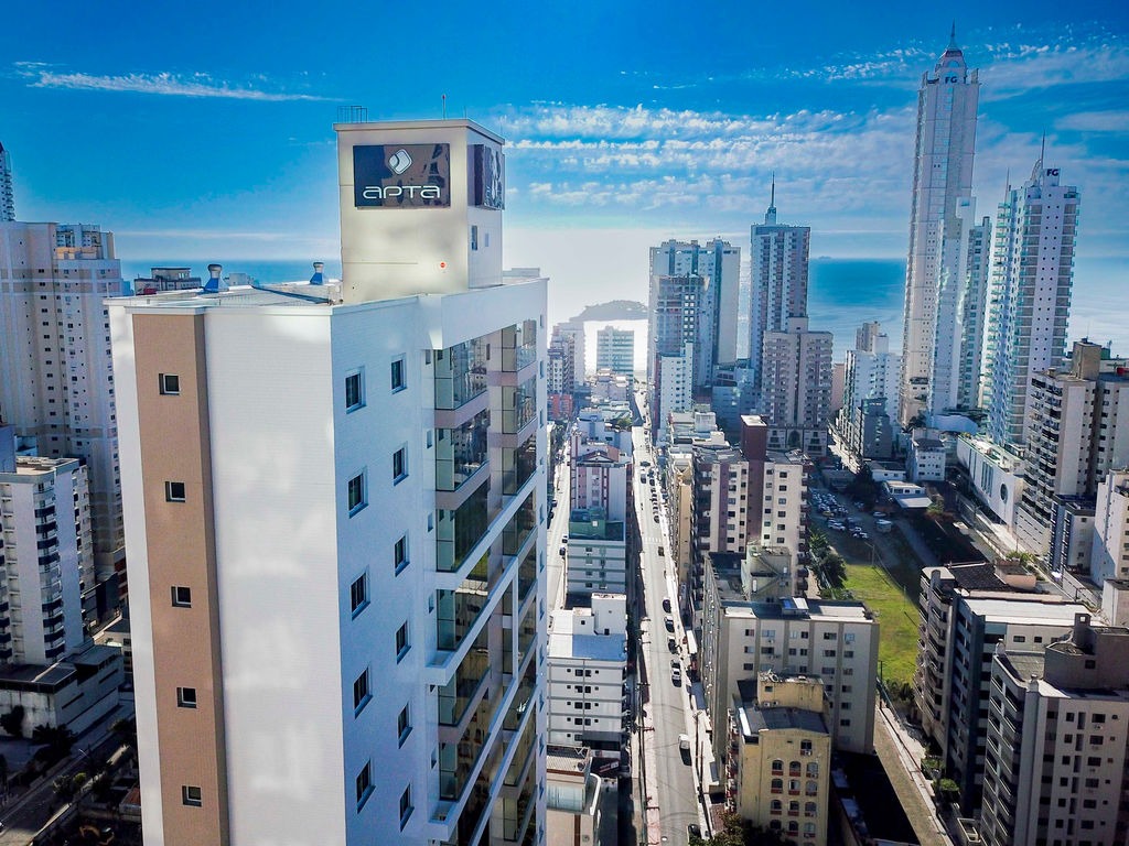 Apartamento à venda com 3 quartos, 135m² - Foto 11