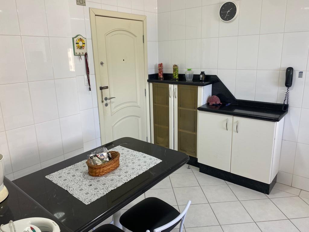 Apartamento à venda com 3 quartos, 160m² - Foto 10