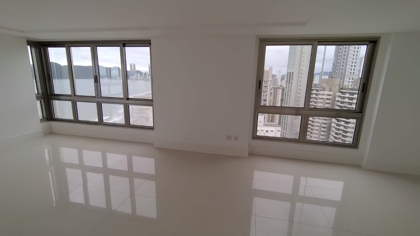 Apartamento à venda com 4 quartos, 213m² - Foto 14