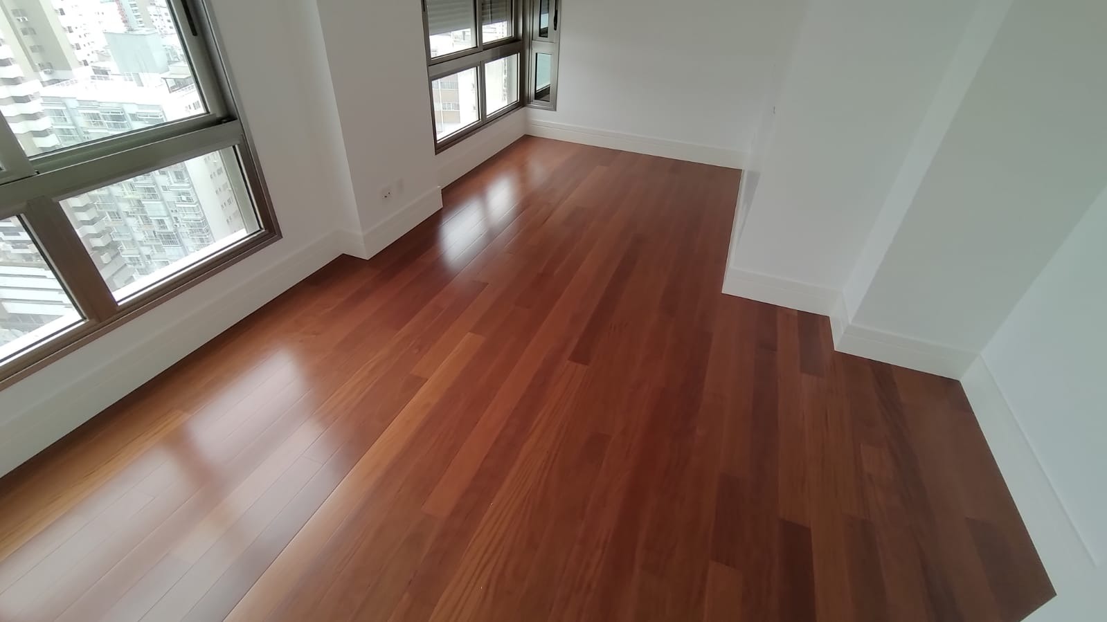 Apartamento à venda com 4 quartos, 213m² - Foto 15