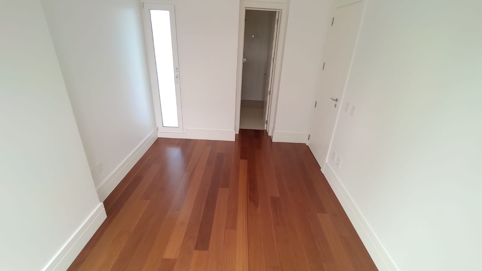 Apartamento à venda com 4 quartos, 213m² - Foto 23