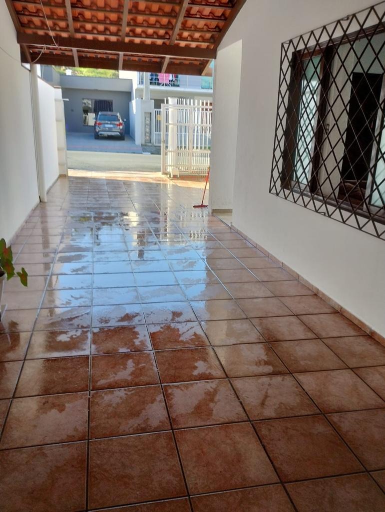 Sobrado à venda com 6 quartos, 260m² - Foto 5