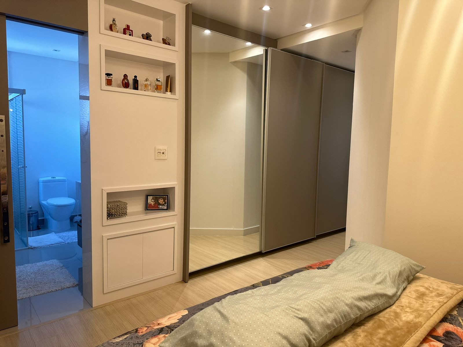 Apartamento à venda com 3 quartos, 137m² - Foto 11