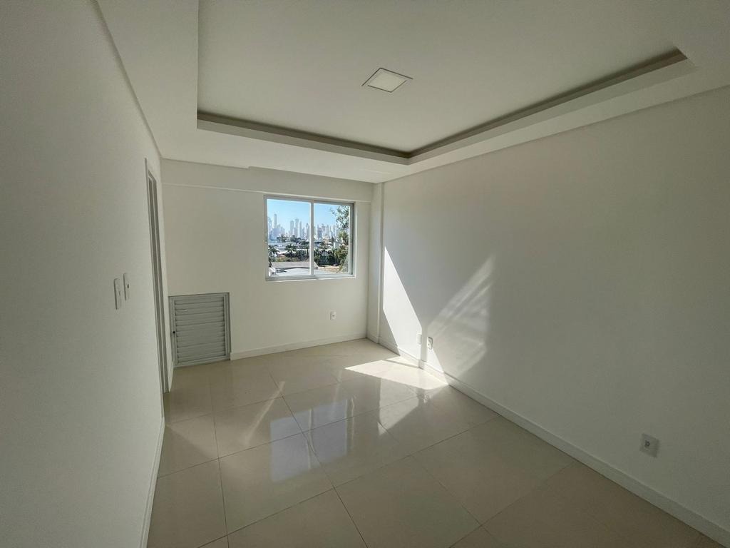 Apartamento à venda com 2 quartos, 80m² - Foto 7