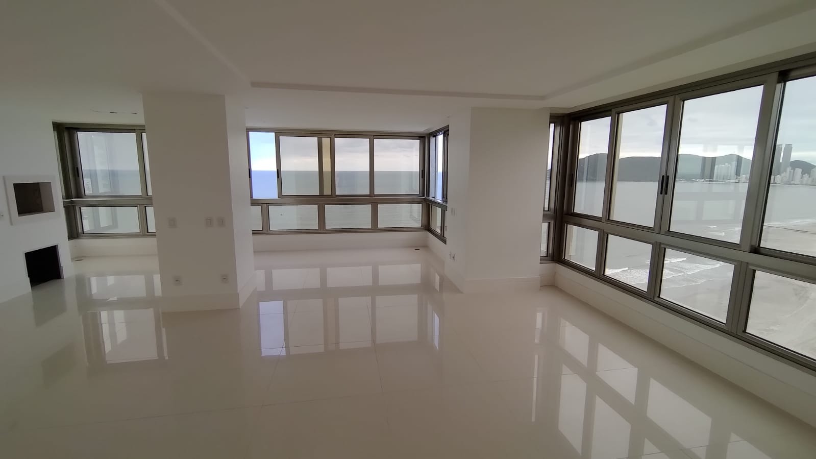 Apartamento à venda com 4 quartos, 213m² - Foto 5