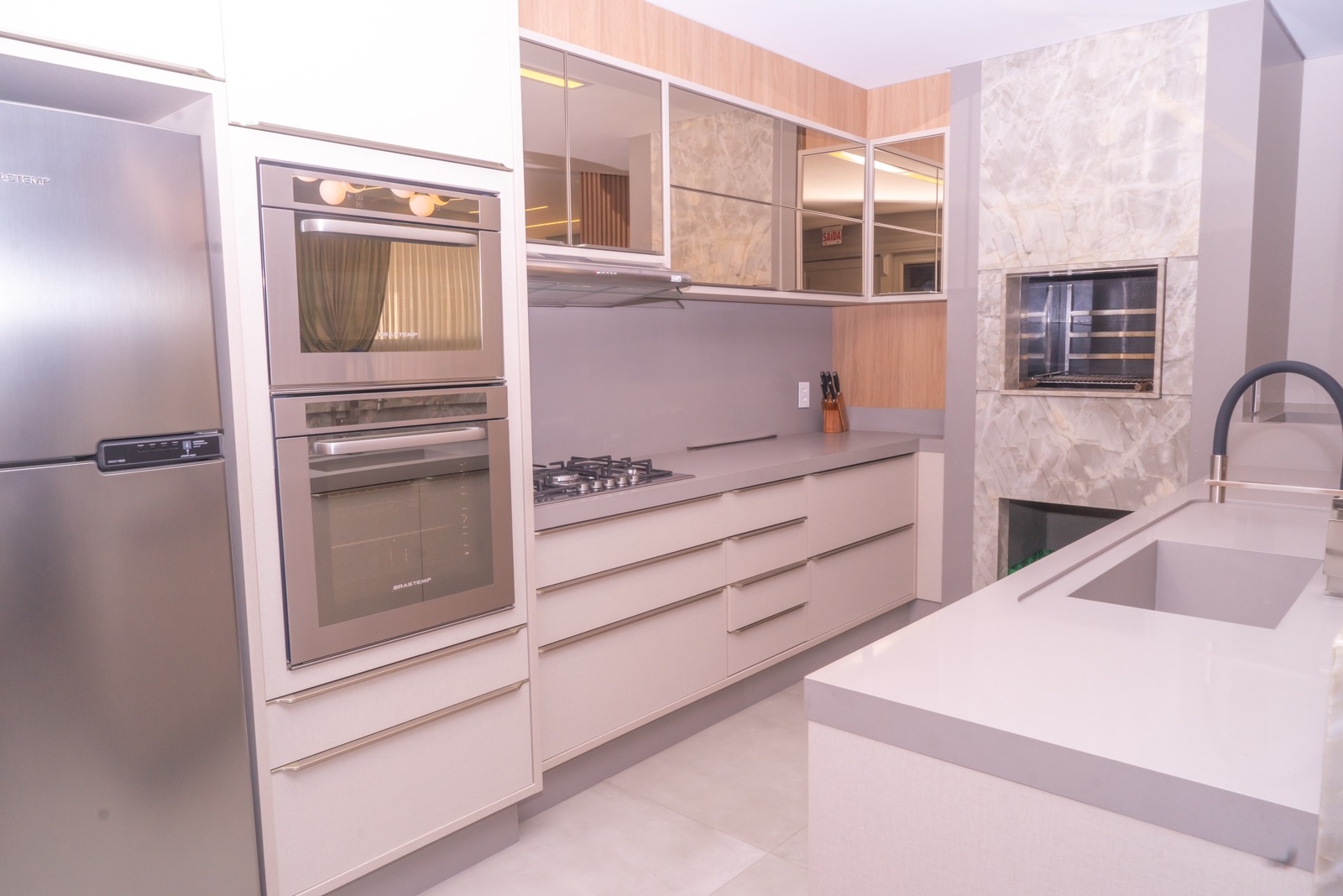 Apartamento à venda com 3 quartos, 119m² - Foto 14