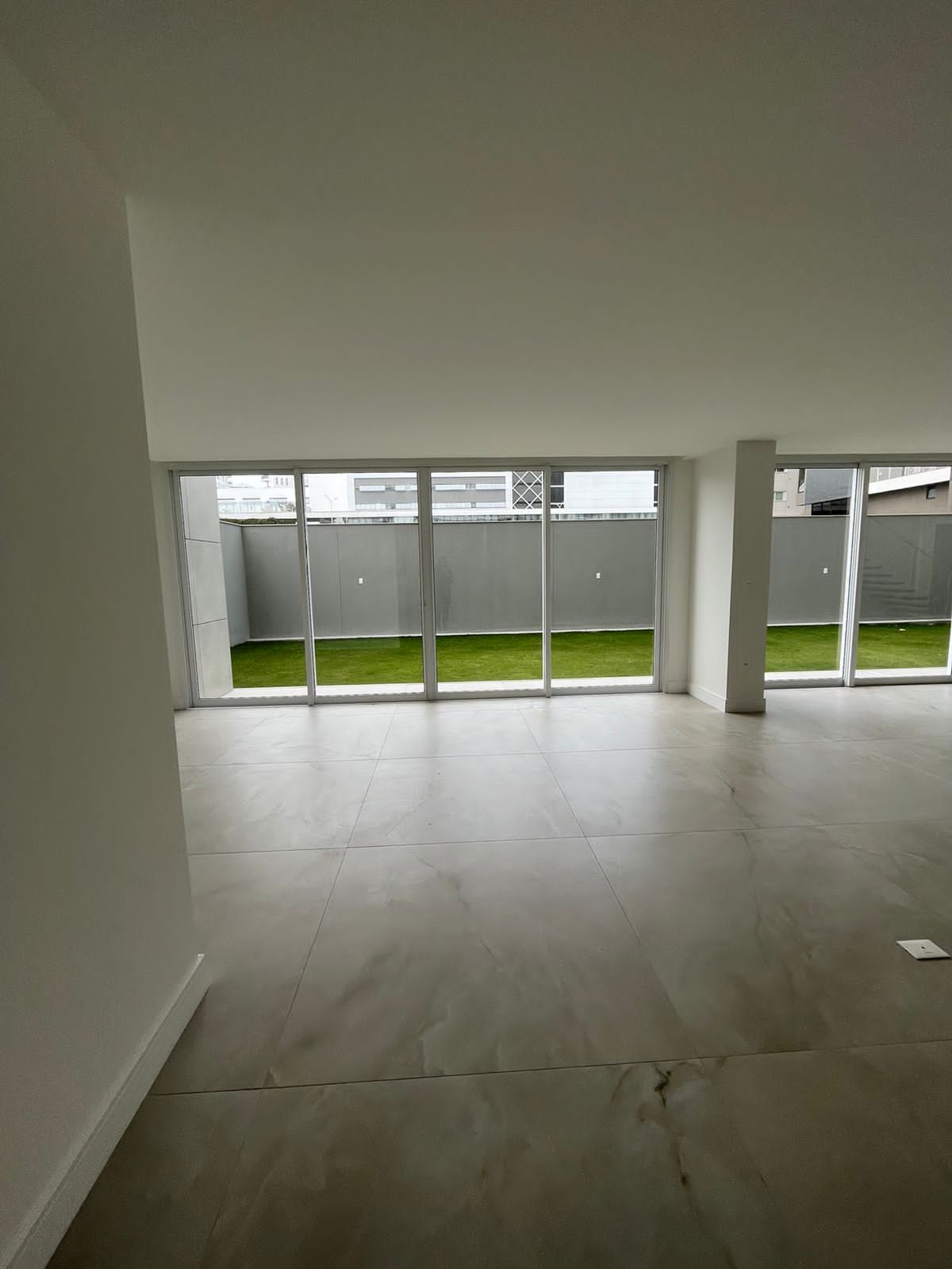 Apartamento à venda com 3 quartos, 187m² - Foto 8