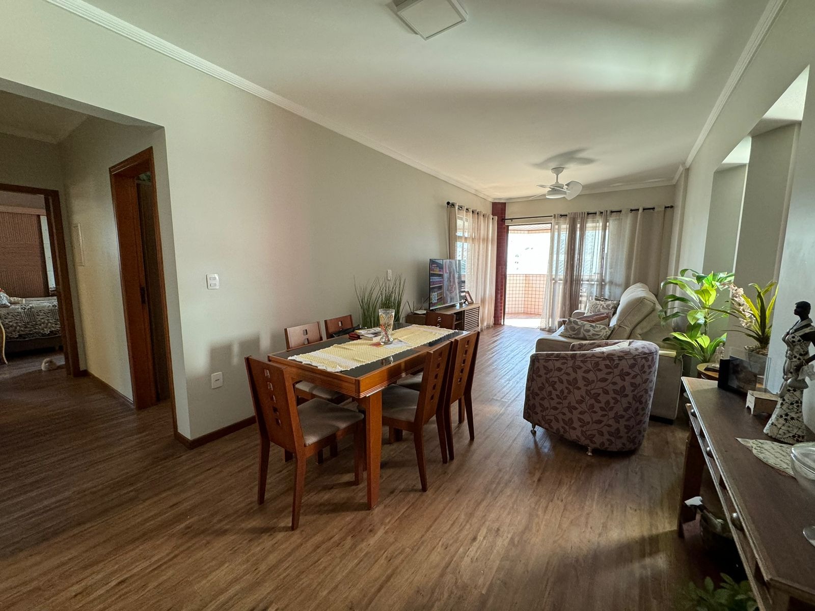 Apartamento à venda com 2 quartos, 170m² - Foto 2